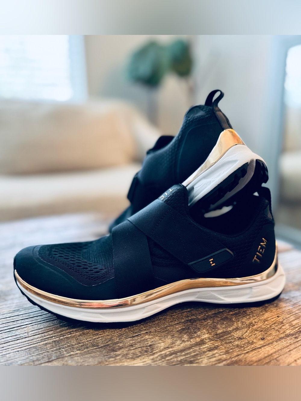 TIEM Slipstream Women’s Cycling Shoes Size 9 Black Gold + SPD Cleats